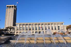 Un hôtel de police est un bâtiment servant de siège à des forces de police. French Police Arrest Hostage Taker Who Made Demands From Israel Jewish News