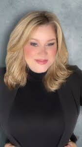 Bernadette Walls's Instagram, Twitter & Facebook