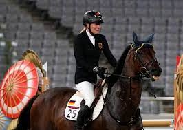 Britain's katie french went on to win the event. Lmgnd8jjxpmezm
