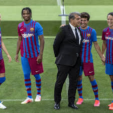 Wanda ya lashe kyautar ballon d'or sau shida a hukumance ya kasance wakili na kyauta tun ranar 1 ga yuli bayan ya kasa cimma yarjejeniya kan sabuntawa kafin. Laporta Talks Messi Contract Latest And Barcelona Transfers Barca Blaugranes