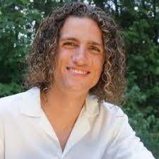 Tracy Robidoux's Instagram, Twitter & Facebook