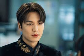 15 Tahun Debut Sebagai Aktor, Intip 5 Drama Populer Lee Min Ho