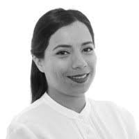 Edna Vallejo's Instagram, Twitter & Facebook