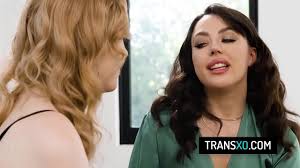 Shemale fucks girl on their first date - XNXX.COM