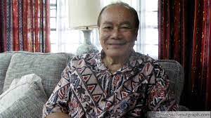 Tunku abdul aziz tunku ibrahim says many dap members in penang, selangor, johor and melaka would leave the party out of dissatisfaction with the party leadership which was controlled by the father and son. One On One With Senator Tunku Aziz Din Merican The Malaysian Dj Blogger