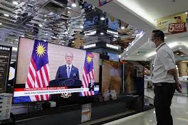 Kuala lumpur — malaysian prime minister muhyiddin yassin will resign on monday, news portal malaysiakini reported, after losing his majority owing to infighting among the ruling coalition. Agucgmpubj251m