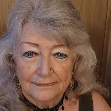 Shannon Wing's Instagram, Twitter & Facebook