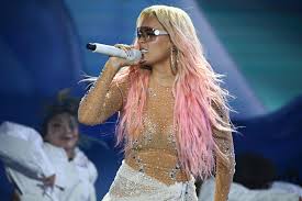 Karol G rompe en llanto en su primer concierto en Los Ángeles, cuando agradece a sus fans por el 'sold out' | Música | Entretenimiento | El Universo