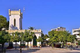 Σύμφωνα με την απογραφή του 2011 έχει πληθυσμό 20.422 κατοίκους. Top 10 Logoi Gia Na Pame Sto Aigio