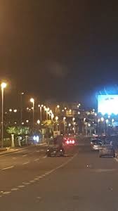 شاهد إنفجارات عنيفة تهز مطار أبها السعودي والدخان يغطي سماء المدينة ومصادر تكشف الأهداف التي دمرتها الطائرات المسيرة اليمنية صورة يمني برس