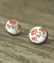 Pin By Ukrainianwoods On Siuvinėjimas Romantic Jewellery Button Jewelry Fabric Covered Button
