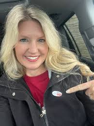 Taylor Lowman's Instagram, Twitter & Facebook