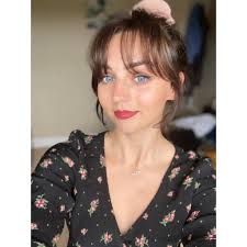 Hello I'm newish to the area and looking for a hair colourist in the local  areas. I have dark curly hair and looking for balayage high/low lights.  Thank you! ❤️