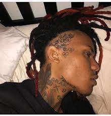 White rapper with face tattoos and dreads picture of post malone without any. Pin Ot Polzovatelya Leyla Paz Na Doske Lil Gnar Hip Hop