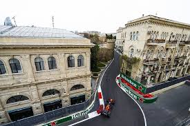 Piloti formule 1 přiznali, že mají obavy z nájezdu do boxové uličky na městském okruhu v baku, kde se o víkendu uskuteční první závod f1 v ázerbájdžánu. Formula 1 Azerbaijan Grand Prix 2021 Go Travel Azerbaijan