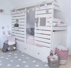 Kinderzimmer Mit Einem Ganz Speziellen Nachtlicht Elas Dekoideen Coole Kinderbetten Kinder Zimmer Kinderzimmer