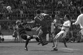 Ukończył zaledwie sześć klas szkoły podstawowej. Legia Warszawa Lks Lodz 2 0 18 06 1994
