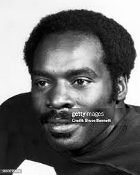 52 Frank Pitts Photos & High Res Pictures