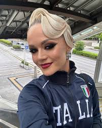 Amazing trip in Tokyo 🫶 5.000 people in audience … OMG ☝🏻We enjoyed a  lot😁 Finalists of WDC World Championship 2025 💪🏻💪🏻💪🏻 Amazing event  by @jbdf_official 🫶💖 Dresses by best @kozlova_designs ❤️ @kozlova_sale