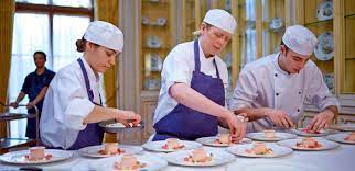 Al the pastry chef courses you need in one directory. Meet Kathryn Royal Pastry Chef The Royal Family