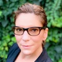 Kellie Schneider's Instagram, Twitter & Facebook