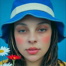 Somebody said if you lightskin Juneteenth end at 5pm for you 😩