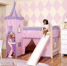 Desain kamar anak perempuan mewah selanjutnya dengan membuat tempat tidur menyerupai sebuah rumah. 30 Desain Kamar Anak Perempuan Minimalis Menarik Dan Sederhana Ala Putri Dongeng