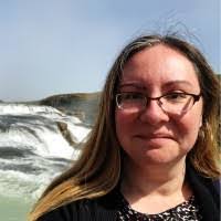 Jennifer Airey's Instagram, Twitter & Facebook