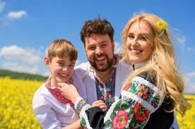 День вышиванки отмечают в третий четверг мая. Den Vishivanki 2020 Ukrainskie Zvezdy V Yarkih Nacionalnyh Naryadah Shou Biznes Kultura Aif Ukraina