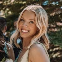 Emily Peters's Instagram, Twitter & Facebook