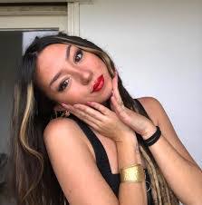 Deena Klein's Instagram, Twitter & Facebook