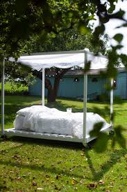 Unser Selbstgebautes Gartenbett Ein Platz Zum Wolken Und Sterne Gucken Und Fur Laue Sommernachte Inklusive Anleitung Gartenbett Sommernachte Selber Bauen