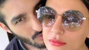 Sen became the first indian to receive this prestigious title. Sushmita Sen Rohman Shawl Put Breakup Rumours To Rest Make An Appearance Ahead Of Valentine S Day