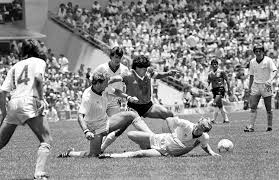 La asociación del fútbol argentino (afa) propuso realizar este martes 22 de junio una serie de homenajes a diego armando maradona, al cumplirse 35 años de su legendario gol a inglaterra en el mundial de méxico 1986, que finalmente ganó la selección argentina. El Gol Del Siglo Y Un Relato Inolvidable Que Cumplen 31 Anos Conmebol