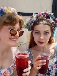 What is the costume rental experience like for women and children at the PA  Renaissance Faire?