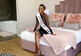 View latest posts and stories by @zozitunzi zozibini tunzi in instagram. News24 On Twitter Pics Miss Sa Zozibini Tunzi Moves Into Her New R5m Home Channel24 Https T Co 1wv4ckmb7g
