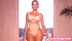 Beatriz Corbett  beatrizcorbett Гола изтичане OnlyFans снимка 60 -  Nudogram v2.1