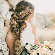 It has two small loops in the back for bobby pins. Wedding Hairstyles Beach Wedding Hairstyles For Medium Hair
