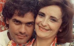 Extraído do dvd ney matogrosso vivo copyright: A Historia Da Musica Poema De Cazuza Gravada Por Ney Matogrosso
