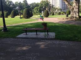 Good will hunting park bench scene speech. Laura Crimaldi On Twitter Bostonians Honor Robin Williams At The Bench He Shared With Matt Damon In Good Will Hunting In The Public Garden Http T Co Ceu5sbksul