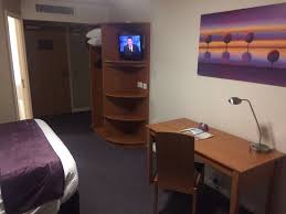 Der nächste flughafen ist 4,78 kilometer vom premier inn newquay (quintrell downs) entfernt. Premier Inn Newquay Quintrell Downs Hotel Picture Of Premier Inn Newquay Quintrell Downs Hotel Tripadvisor