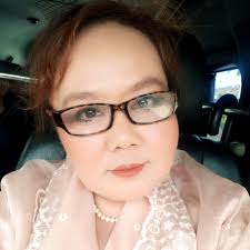 Pelajar termuda mendaftar hari ini sepanjang sejarah UM sejak ditubuhkan  pada 1962. Adik Iz Emir berusia 12 tahun. Tahun 1 Sarjana Muda Sains dalam  Matematik. Usia 6 tahun