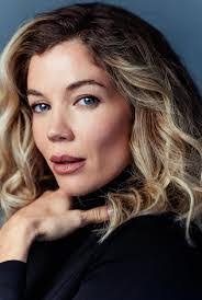 Maura Grace's Instagram, Twitter & Facebook