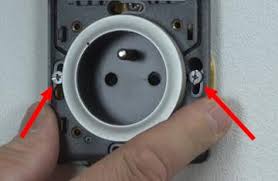 Un large choix de référence parmi les plus grandes marques et une offre de monté câblé sur mesure. Comment Changer Une Prise Electrique Facilement En Toute Securite