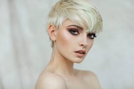 Short hair is chic and super chill! Summer Haircuts For Warm Weather Toppik Hair Blog