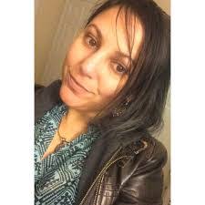 Laura Alger's Instagram, Twitter & Facebook