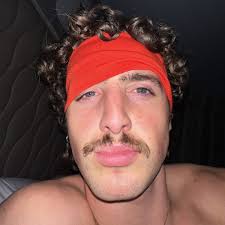 Benson James Boone is an American singer-songwriter who rose to prominence  following his audition for “American Idol” in 2021. Though… Read More:  Benson Boone Biography: Studio Albums, Age, Net Worth, Siblings, Parents,