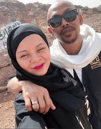 Sarah raisuddin mp3 duration 4:47 size 10.95 mb / kamalhairi channel 4. Video Respect Bro Salute Tak Melenting Bila Kena Tegur Isu Siti Sarah Pakai Tudung Nampak Aurat Shuib Sepahtu Bagi Respon Di Instagram Dapat Pujian Netizen Kisah Dunia