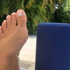 Xuxa's Feet << wikiFeet
