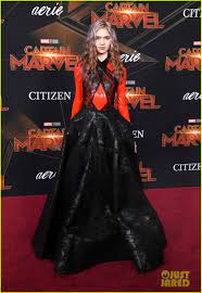 At this rate, doja cat songs will be playing on the moon. Doja Cat Co Stars With Grimes As An Alien In Need To Know Music Video Watch Photo 4568243 Doja Cat Grimes Music Video Pictures Just Jared